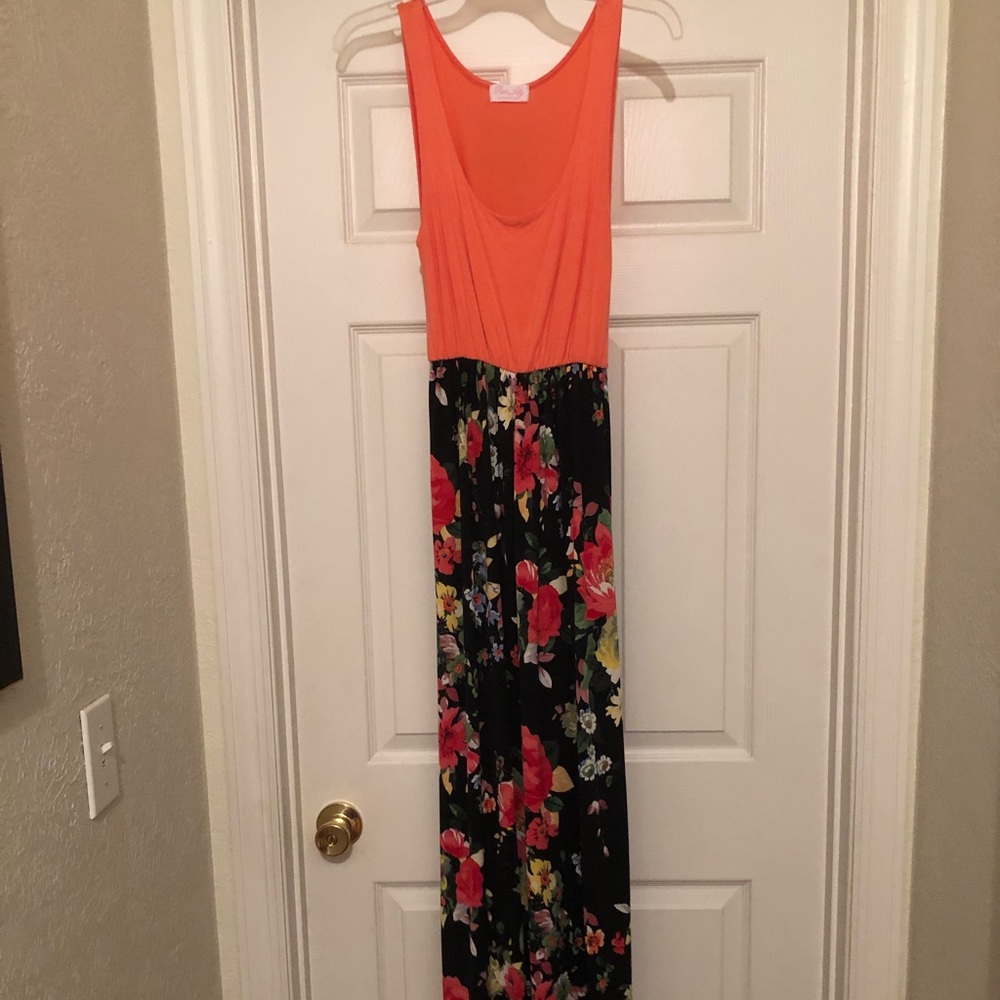 Floral Maxi Dress 🌸